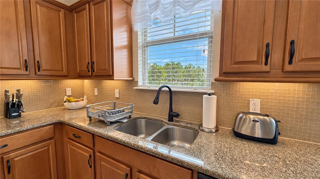 For Sale: $410,000 (3 beds, 2 baths, 2250 Square Feet)