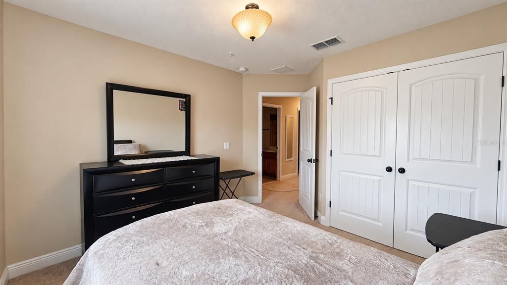 For Sale: $410,000 (3 beds, 2 baths, 2250 Square Feet)