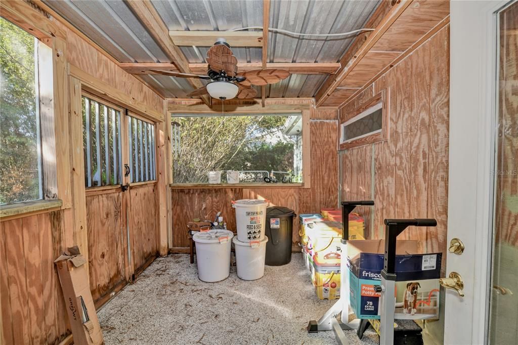 For Sale: $190,000 (2 beds, 2 baths, 960 Square Feet)
