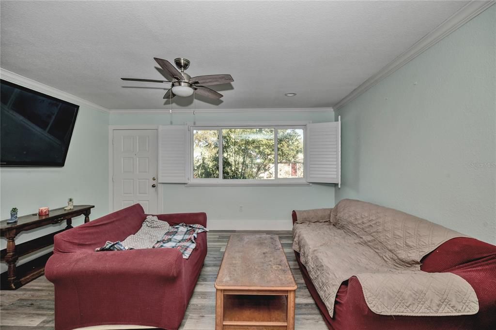 For Sale: $190,000 (2 beds, 2 baths, 960 Square Feet)