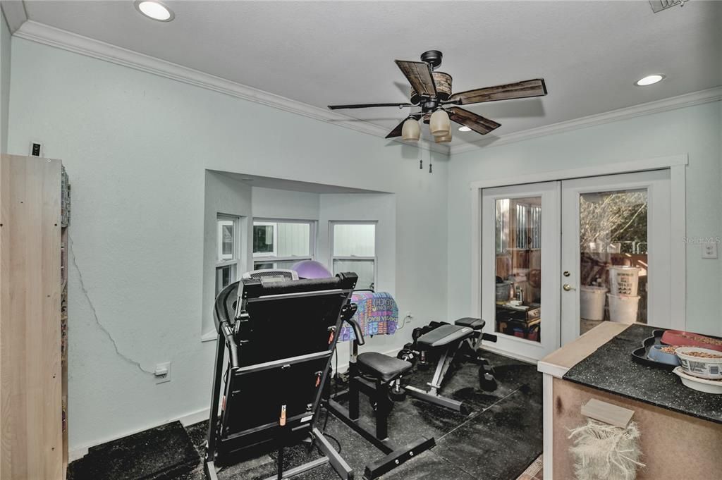 For Sale: $190,000 (2 beds, 2 baths, 960 Square Feet)