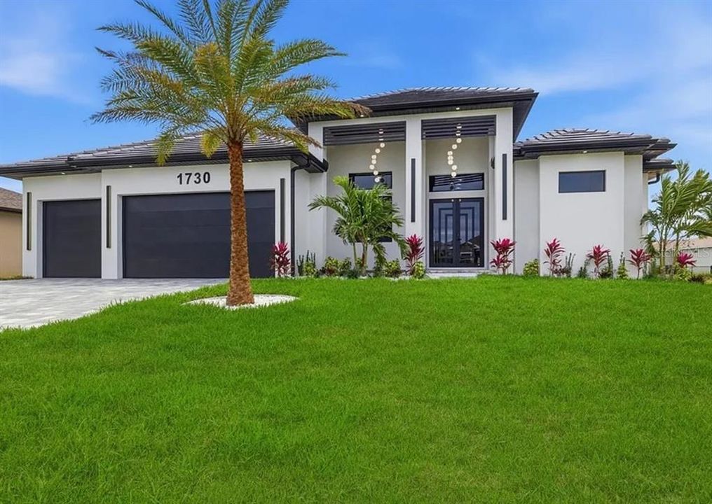 Recently Sold: $725,000 (4 beds, 4 baths, 2416 Square Feet)