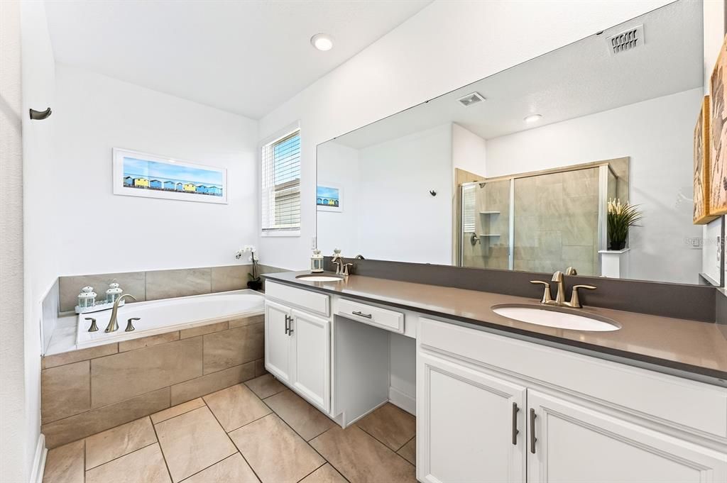 En Venta: $580,000 (6 camas, 5 baños, 3291 Pies cuadrados)