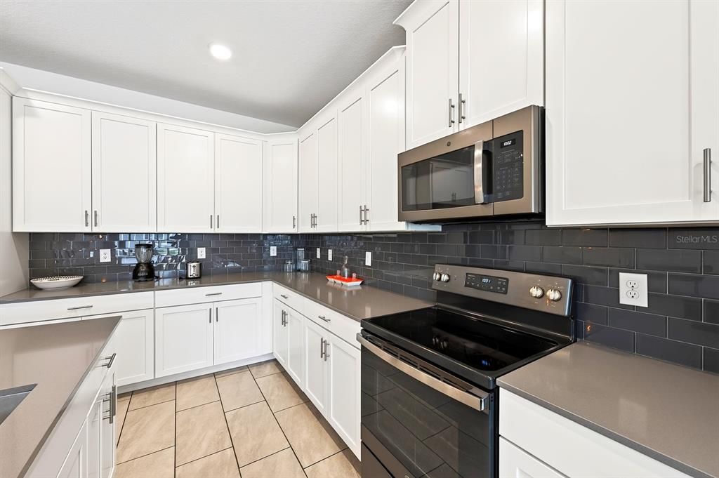 En Venta: $580,000 (6 camas, 5 baños, 3291 Pies cuadrados)