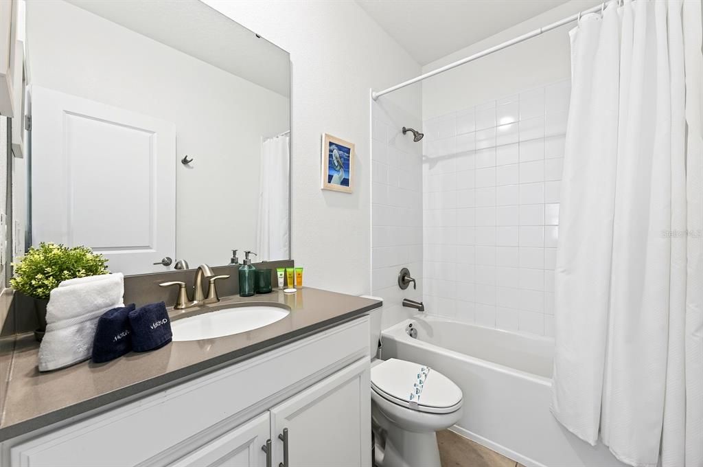 En Venta: $580,000 (6 camas, 5 baños, 3291 Pies cuadrados)