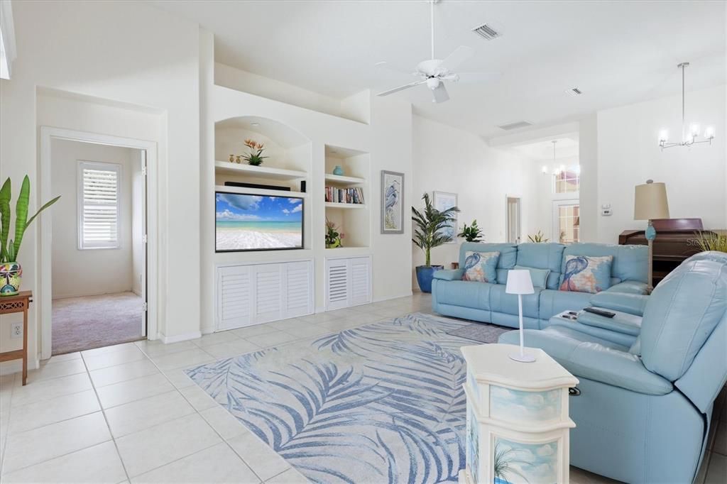 Active With Contract: $470,000 (3 beds, 2 baths, 1708 Square Feet)