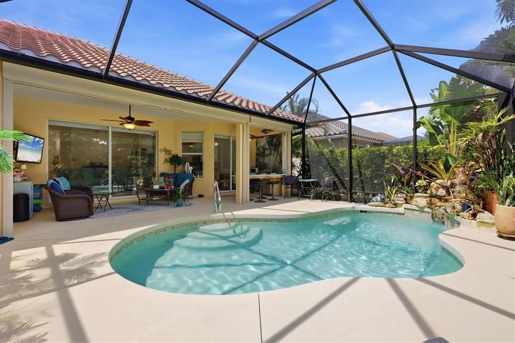 Active With Contract: $470,000 (3 beds, 2 baths, 1708 Square Feet)