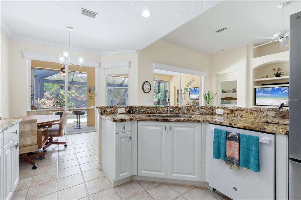 Active With Contract: $470,000 (3 beds, 2 baths, 1708 Square Feet)