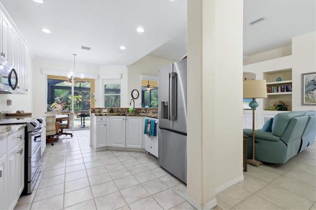 Active With Contract: $470,000 (3 beds, 2 baths, 1708 Square Feet)