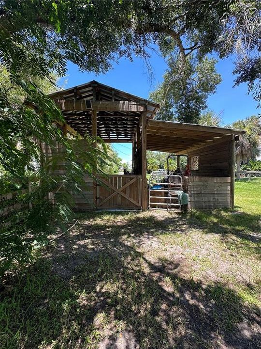 En Venta: $900,000 (4 camas, 3 baños, 3400 Pies cuadrados)