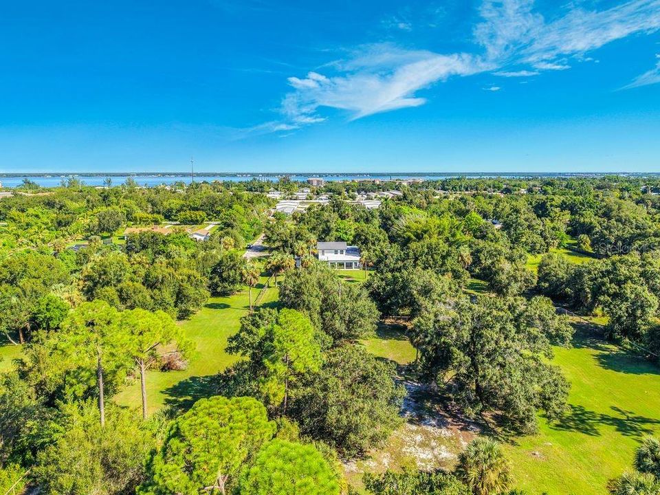 En Venta: $900,000 (4 camas, 3 baños, 3400 Pies cuadrados)