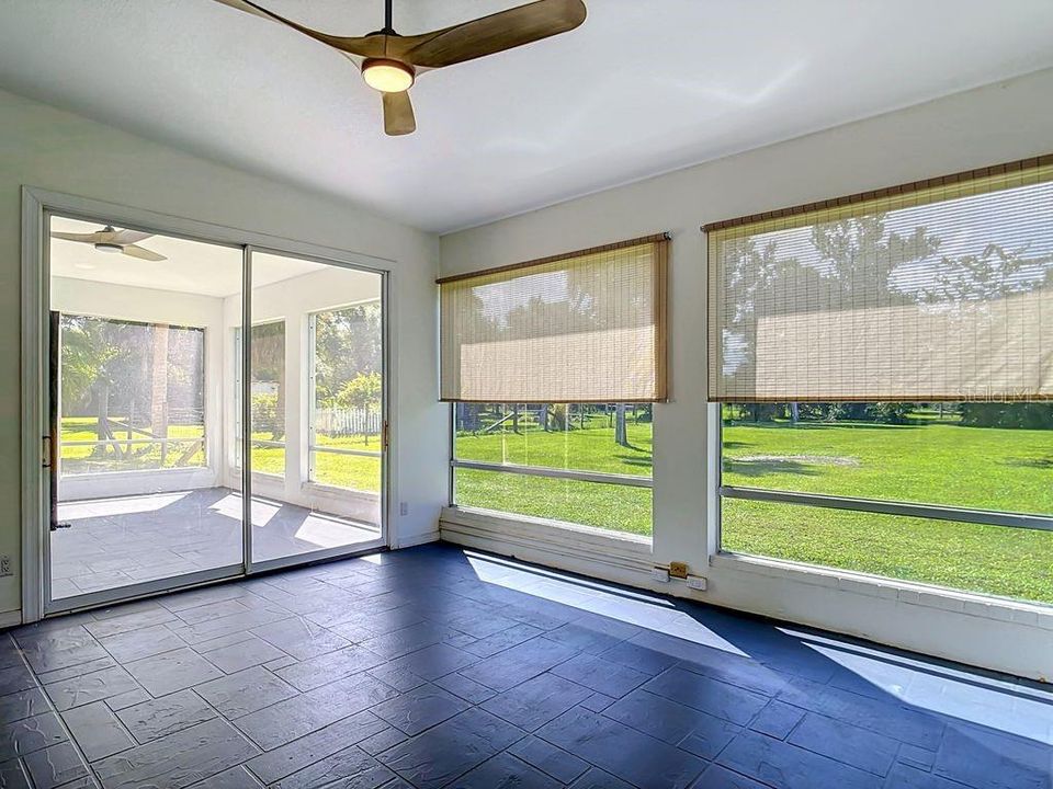 En Venta: $900,000 (4 camas, 3 baños, 3400 Pies cuadrados)