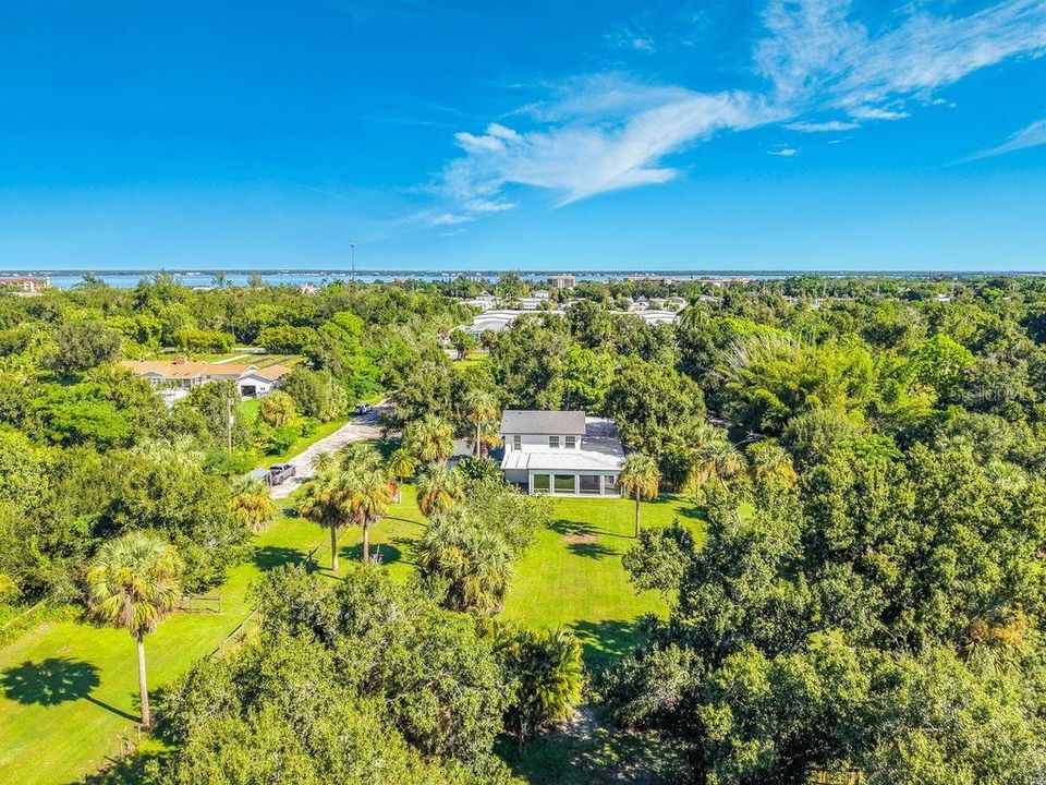 En Venta: $900,000 (4 camas, 3 baños, 3400 Pies cuadrados)