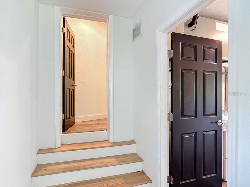 En Venta: $900,000 (4 camas, 3 baños, 3400 Pies cuadrados)