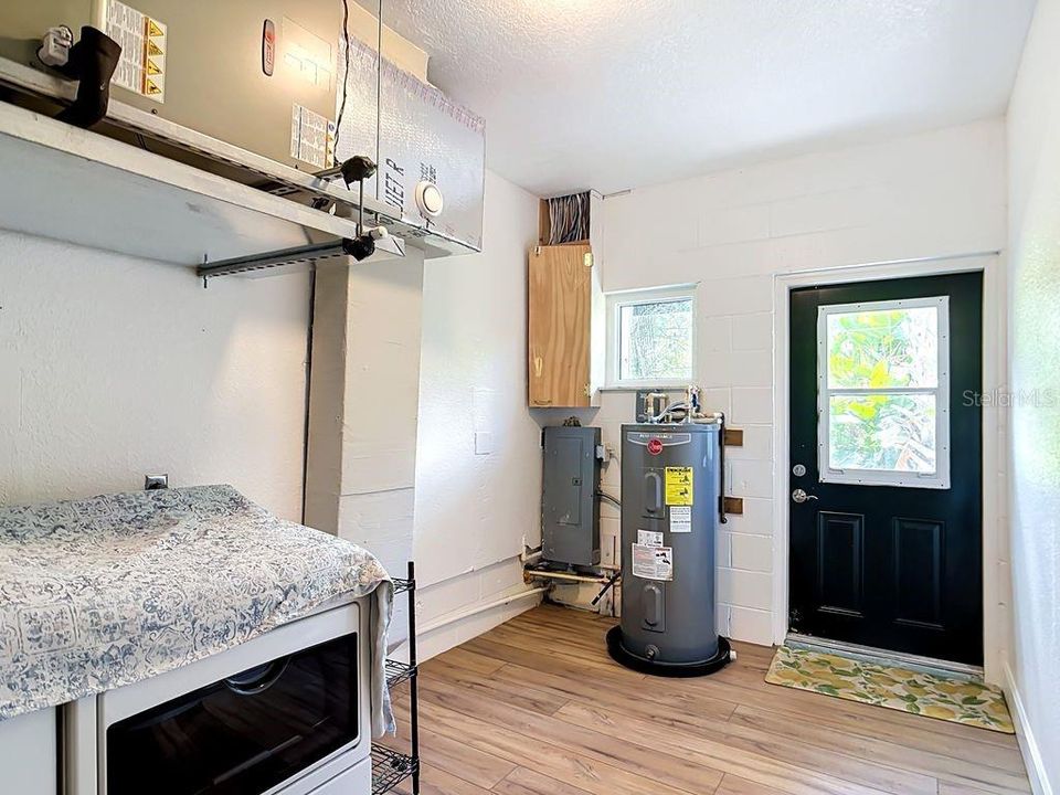 En Venta: $900,000 (4 camas, 3 baños, 3400 Pies cuadrados)