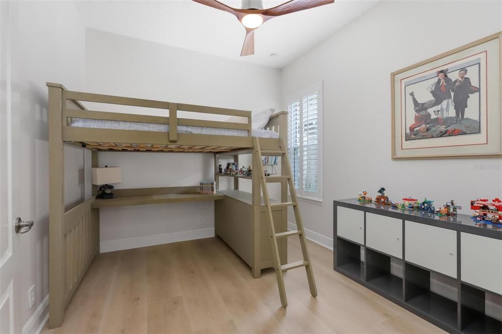 En Venta: $459,900 (3 camas, 2 baños, 2106 Pies cuadrados)