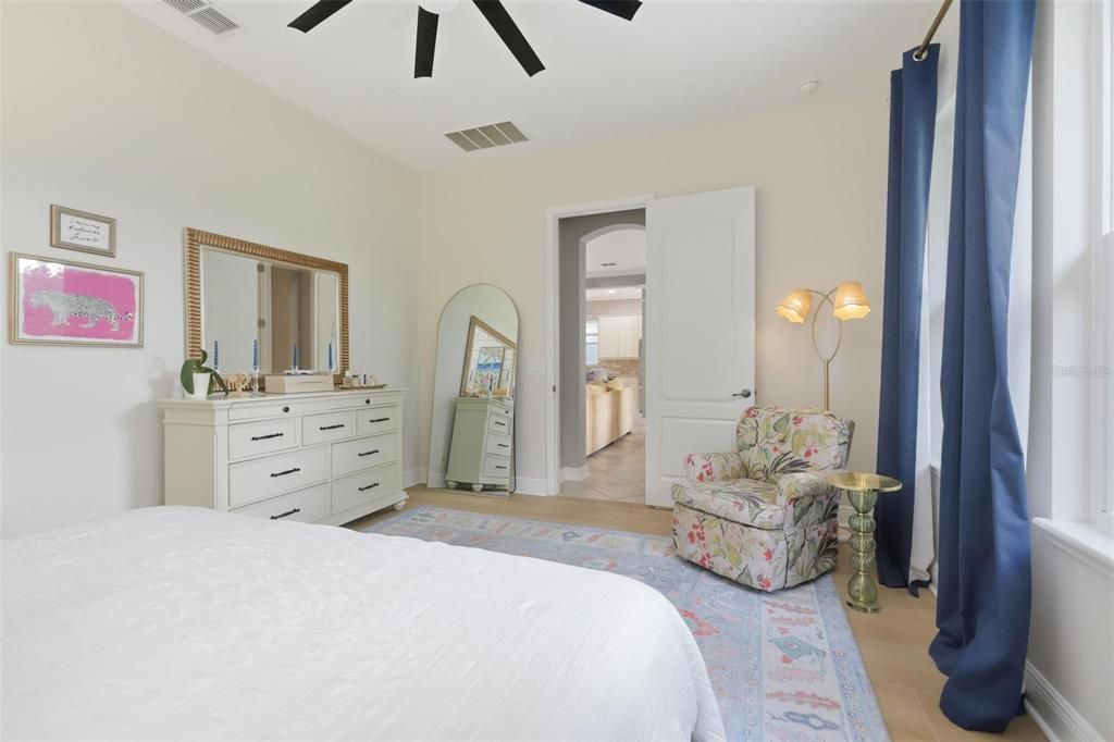 En Venta: $459,900 (3 camas, 2 baños, 2106 Pies cuadrados)