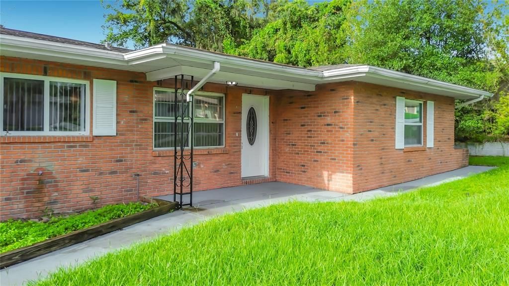 На продажу: $174,900 (2 спален, 1 ванн, 953 Квадратных фут)