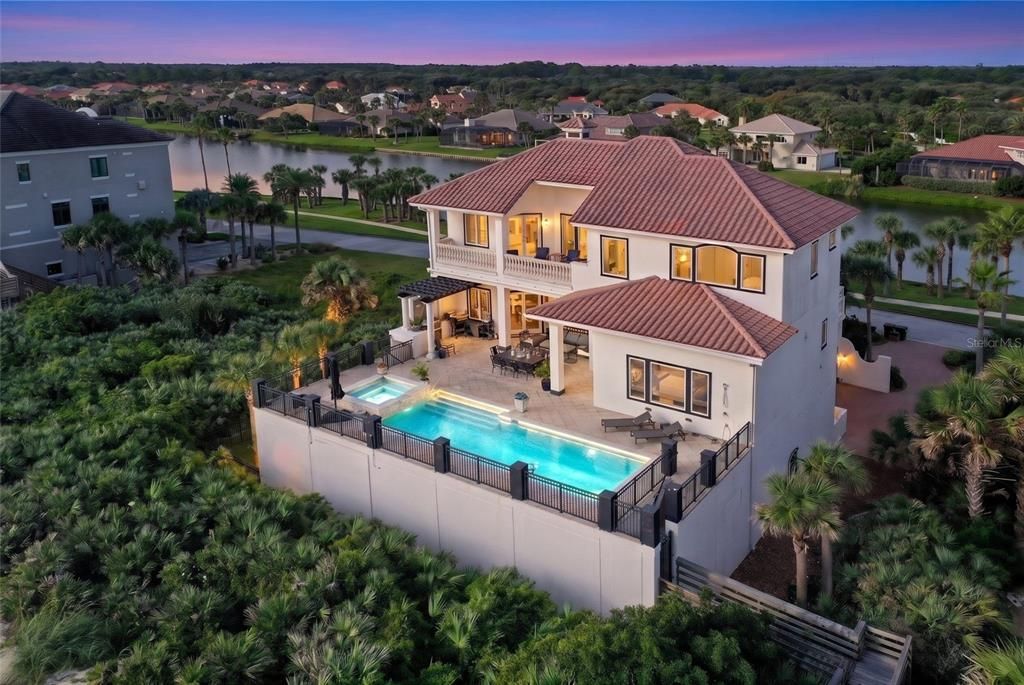 En Venta: $4,475,000 (5 camas, 4 baños, 6400 Pies cuadrados)
