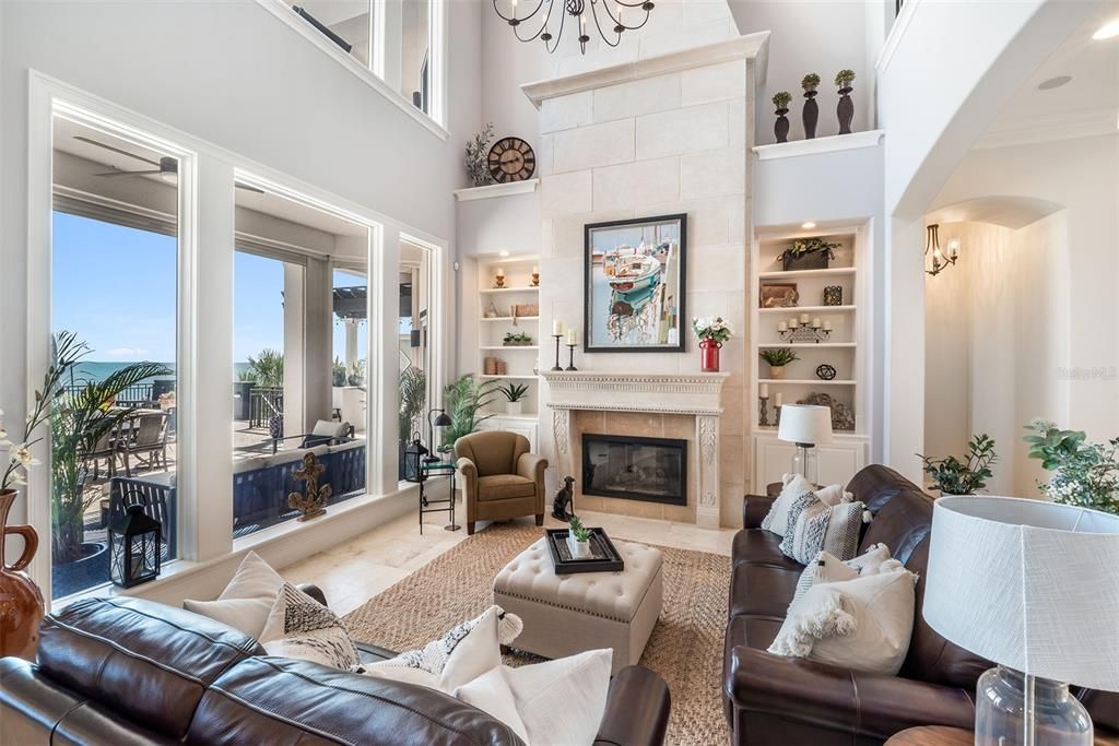 En Venta: $4,475,000 (5 camas, 4 baños, 6400 Pies cuadrados)
