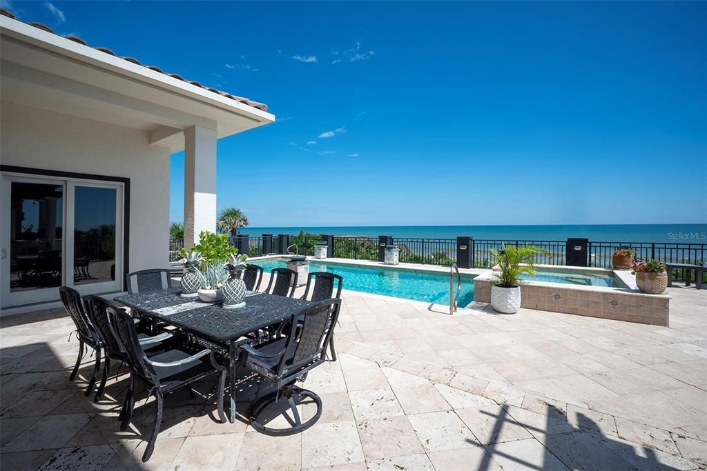 En Venta: $4,475,000 (5 camas, 4 baños, 6400 Pies cuadrados)