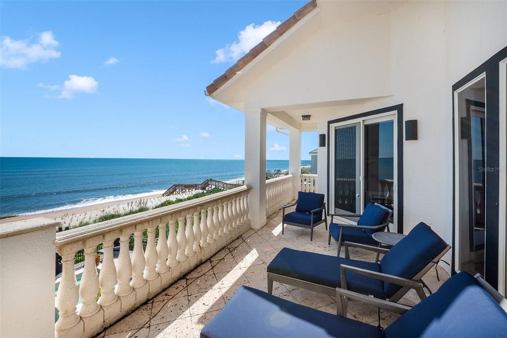 En Venta: $4,475,000 (5 camas, 4 baños, 6400 Pies cuadrados)