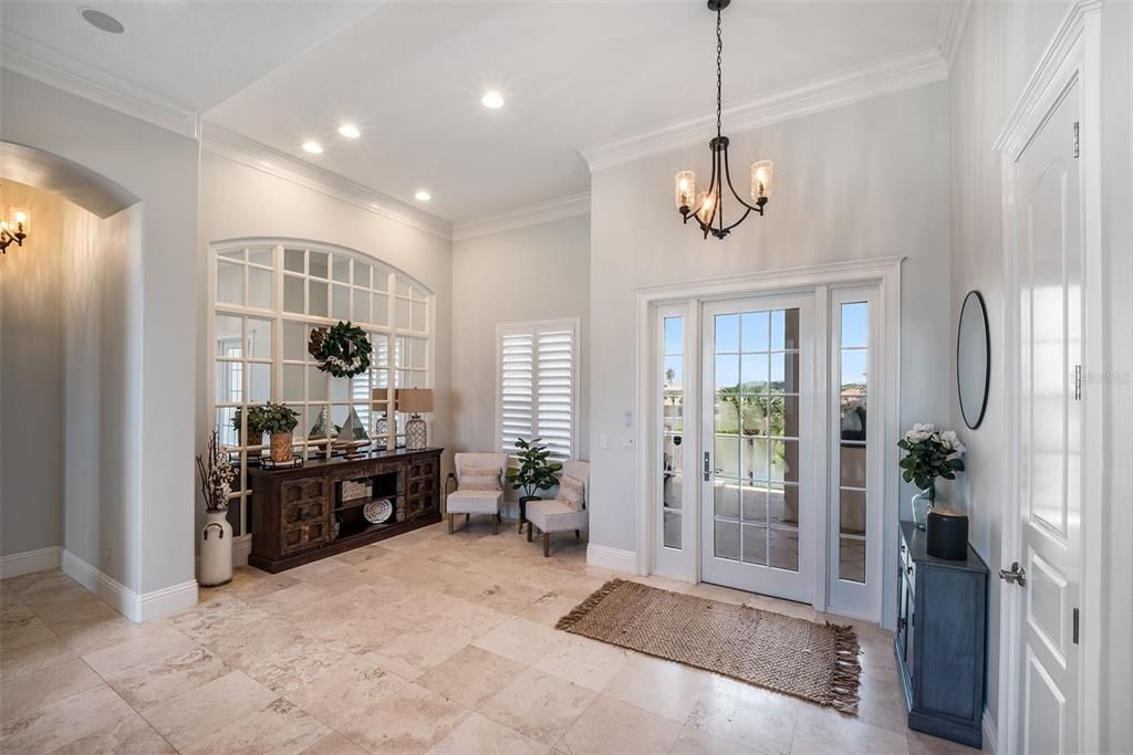 En Venta: $4,475,000 (5 camas, 4 baños, 6400 Pies cuadrados)