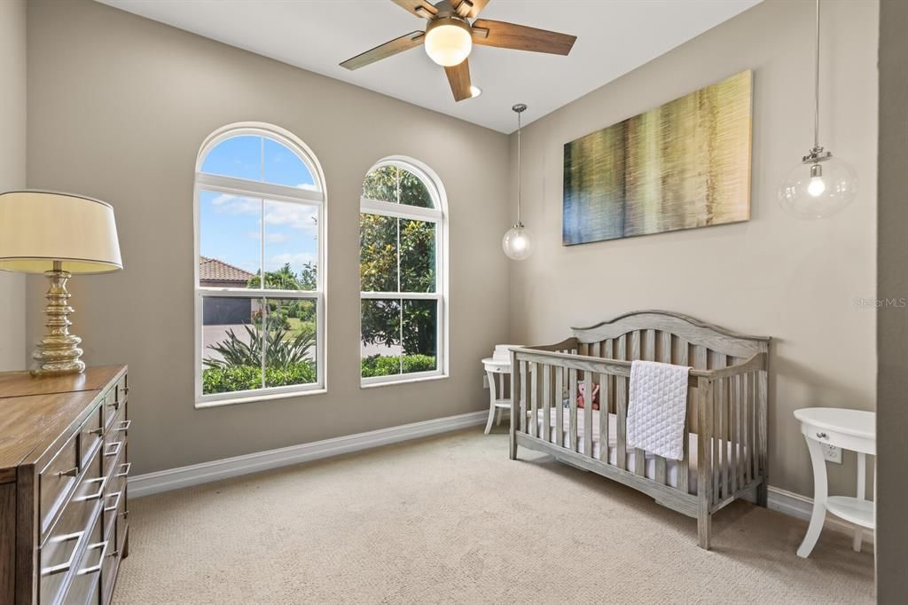 For Sale: $999,999 (3 beds, 4 baths, 3665 Square Feet)