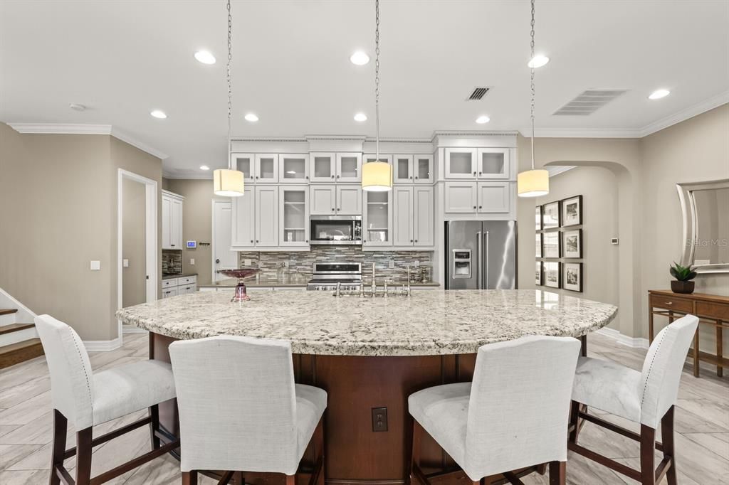 For Sale: $999,999 (3 beds, 4 baths, 3665 Square Feet)