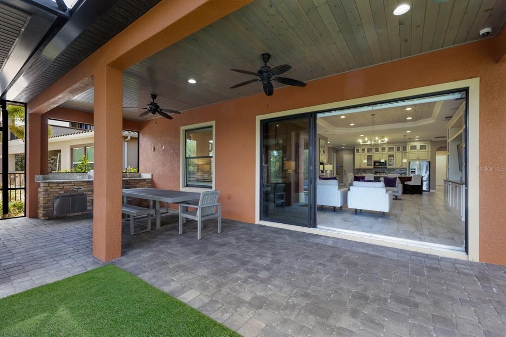For Sale: $999,999 (3 beds, 4 baths, 3665 Square Feet)
