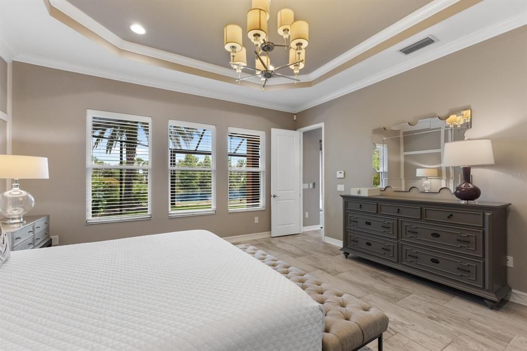 For Sale: $999,999 (3 beds, 4 baths, 3665 Square Feet)