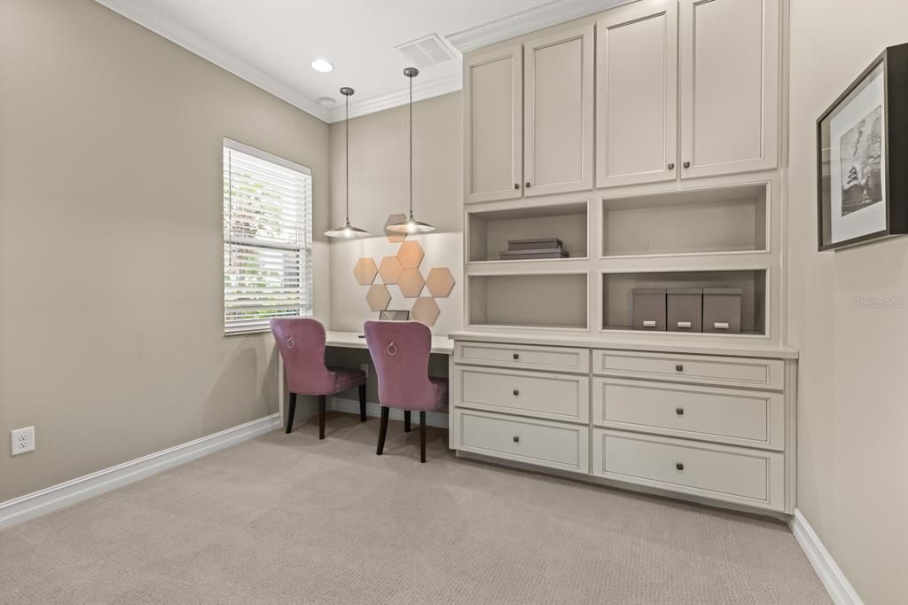 For Sale: $999,999 (3 beds, 4 baths, 3665 Square Feet)