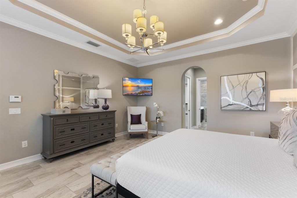 For Sale: $999,999 (3 beds, 4 baths, 3665 Square Feet)
