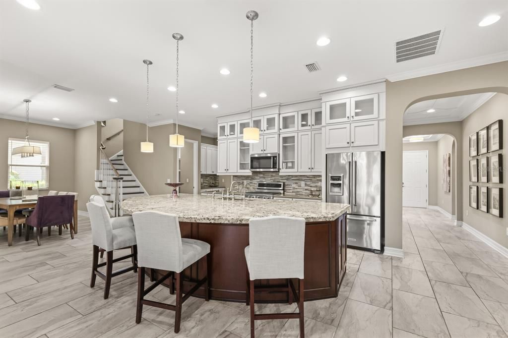 For Sale: $999,999 (3 beds, 4 baths, 3665 Square Feet)