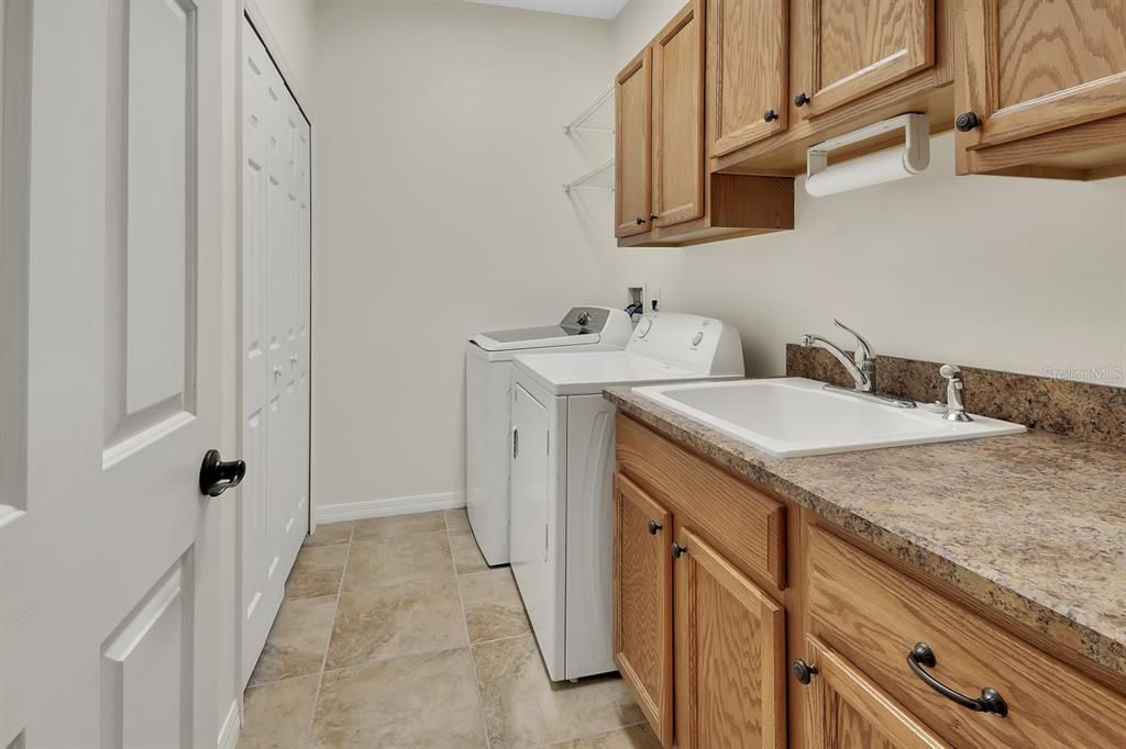 For Sale: $640,000 (3 beds, 2 baths, 2455 Square Feet)
