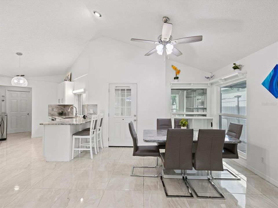 For Sale: $525,000 (4 beds, 3 baths, 2264 Square Feet)