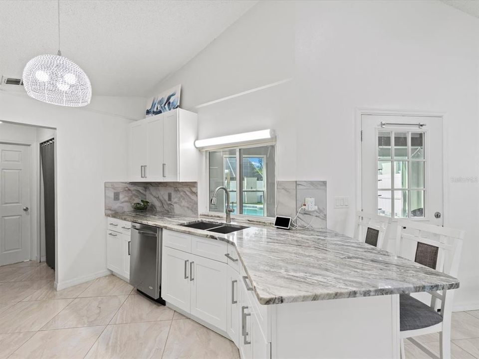 For Sale: $525,000 (4 beds, 3 baths, 2264 Square Feet)
