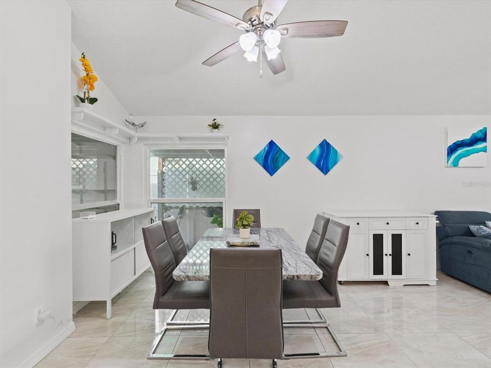 For Sale: $525,000 (4 beds, 3 baths, 2264 Square Feet)
