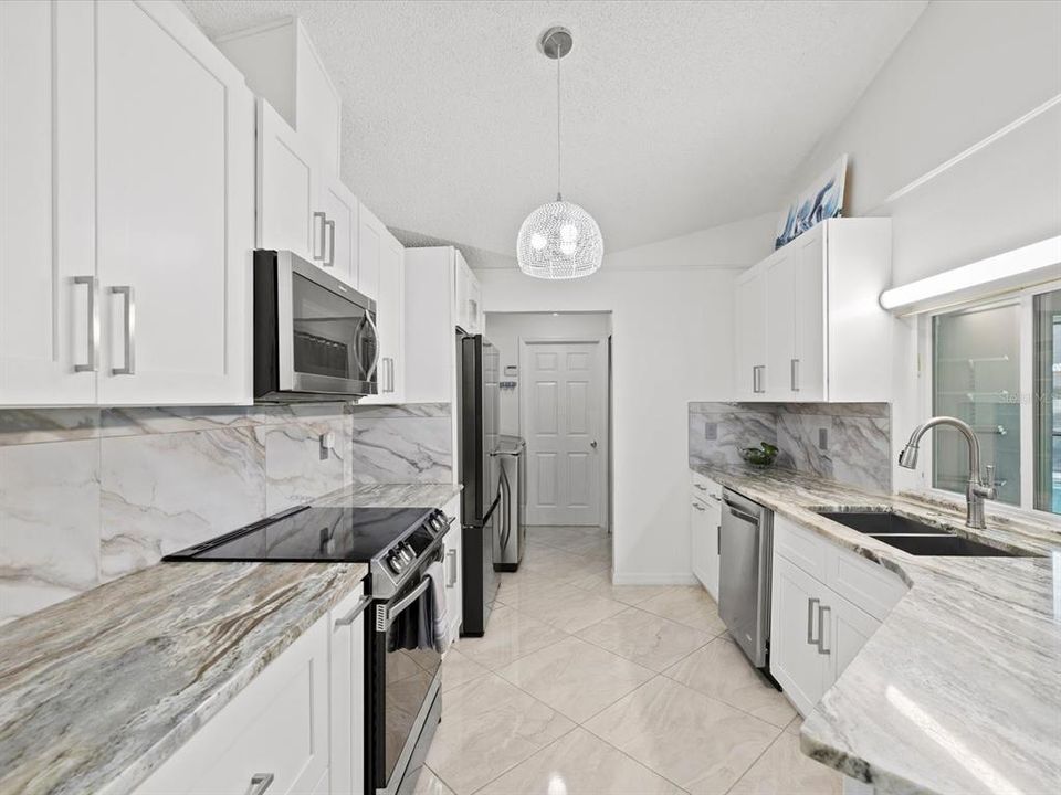 For Sale: $525,000 (4 beds, 3 baths, 2264 Square Feet)