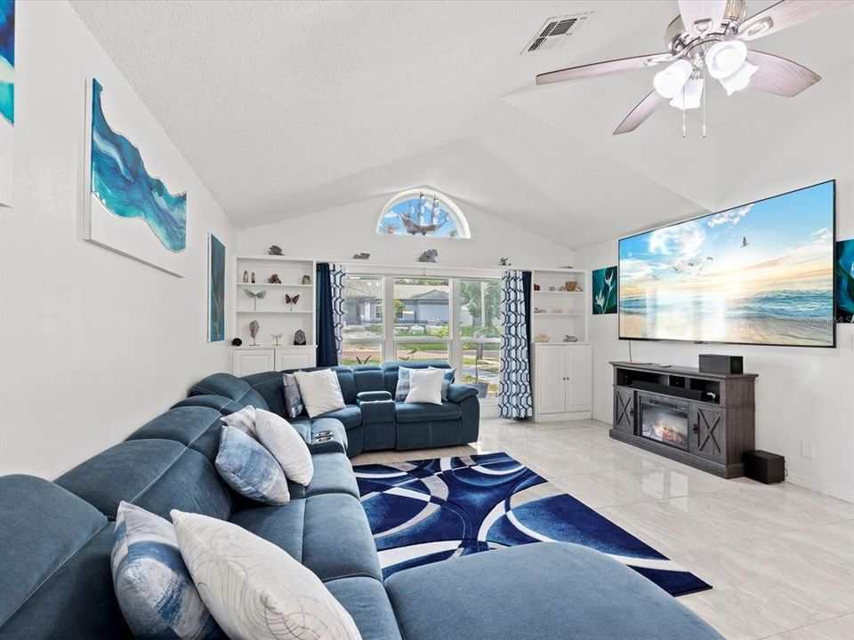 For Sale: $525,000 (4 beds, 3 baths, 2264 Square Feet)