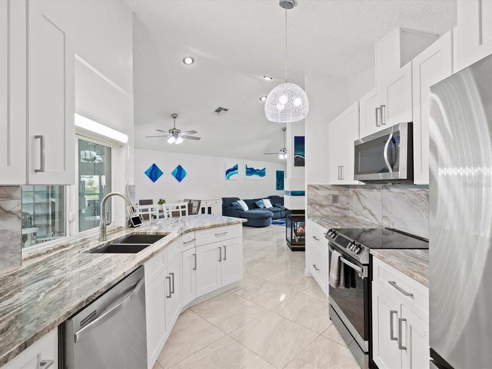 For Sale: $525,000 (4 beds, 3 baths, 2264 Square Feet)