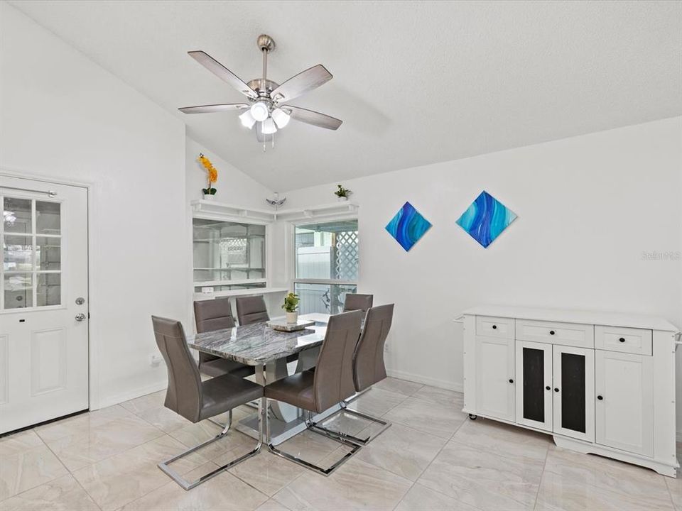 For Sale: $525,000 (4 beds, 3 baths, 2264 Square Feet)