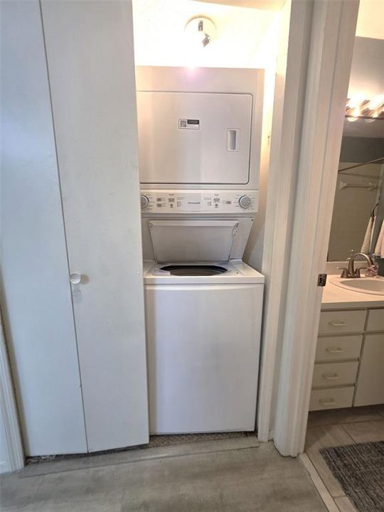 На продажу: $199,900 (1 спален, 1 ванн, 700 Квадратных фут)
