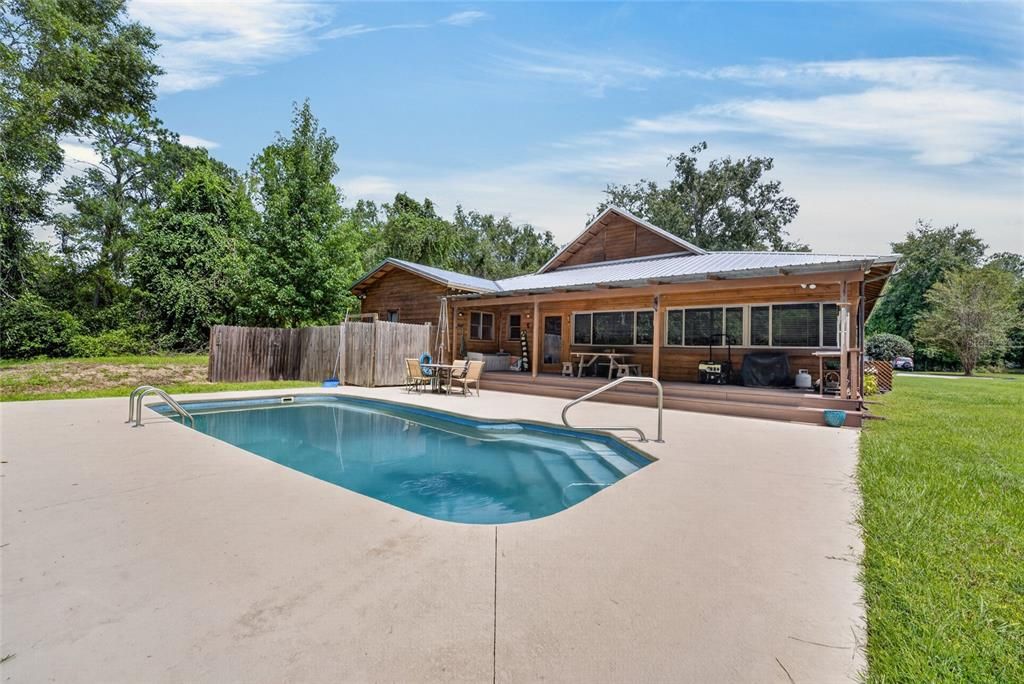For Sale: $539,900 (3 beds, 2 baths, 3261 Square Feet)