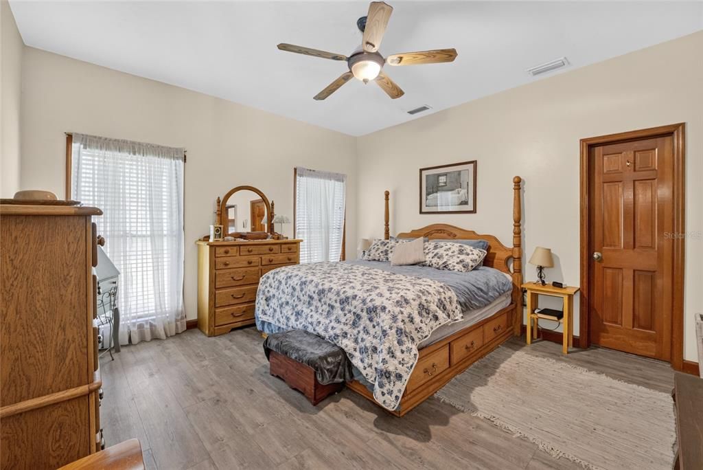For Sale: $539,900 (3 beds, 2 baths, 3261 Square Feet)
