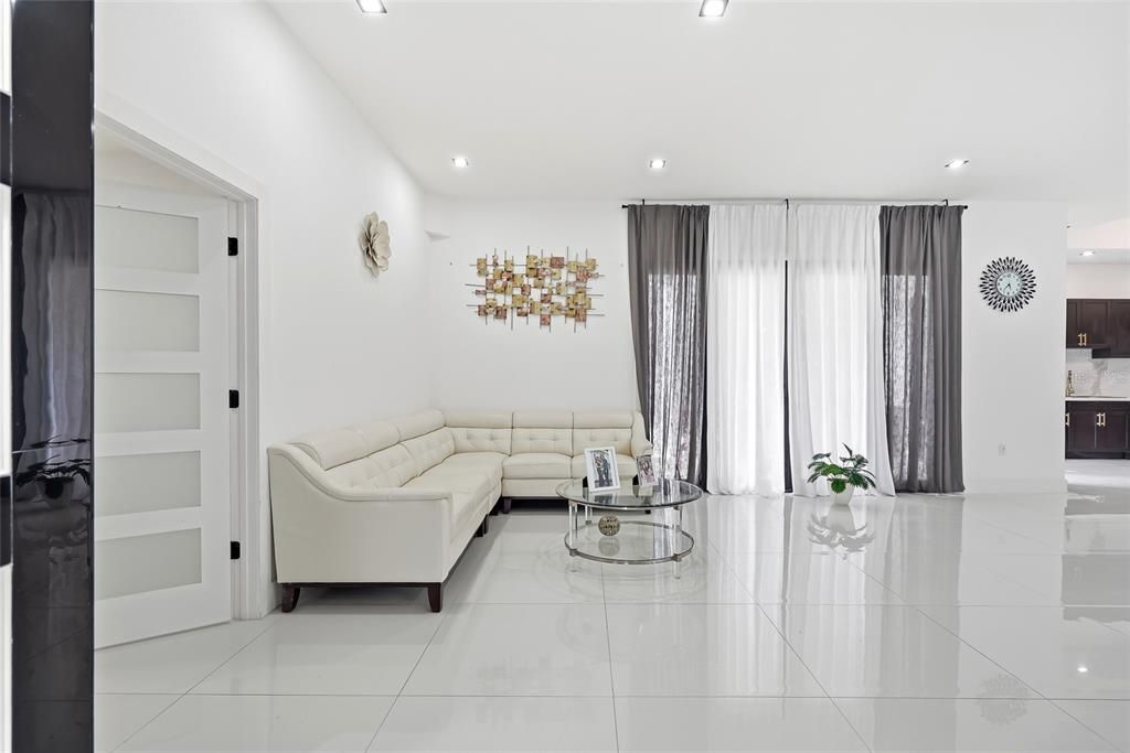 For Sale: $450,000 (3 beds, 2 baths, 2091 Square Feet)