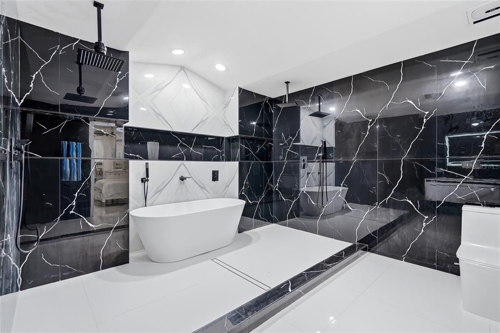 For Sale: $450,000 (3 beds, 2 baths, 2091 Square Feet)