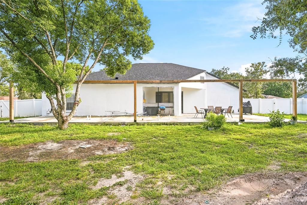 For Sale: $450,000 (3 beds, 2 baths, 2091 Square Feet)