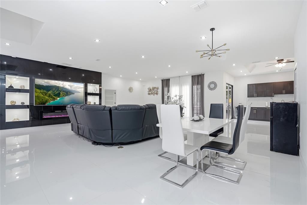 For Sale: $450,000 (3 beds, 2 baths, 2091 Square Feet)