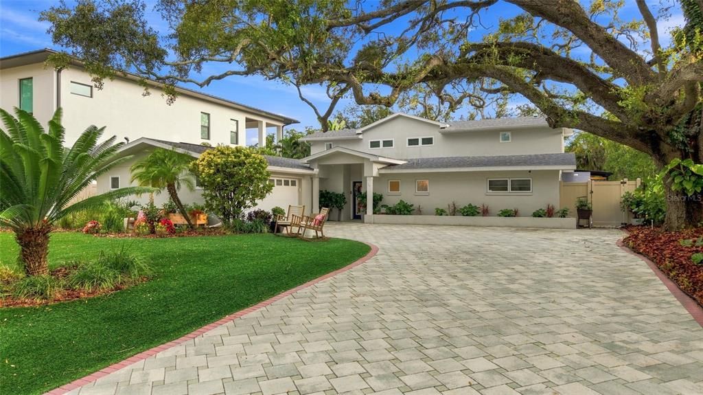For Sale: $1,300,000 (4 beds, 3 baths, 2941 Square Feet)